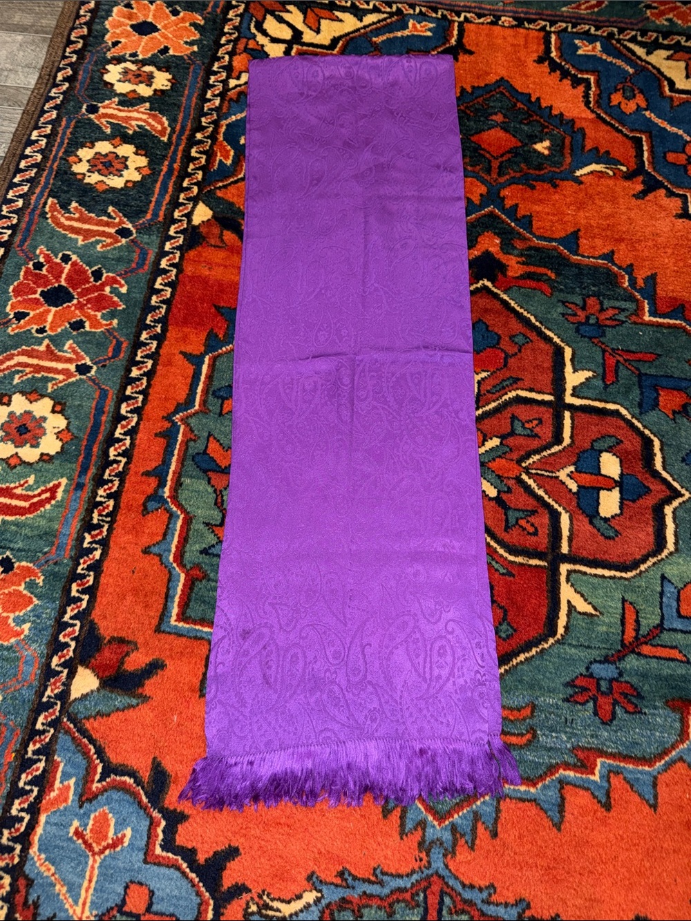 VTG The Specialty House Purple 100%Silk Jacquard Paisley Scarf Fringe Shawl Wrap